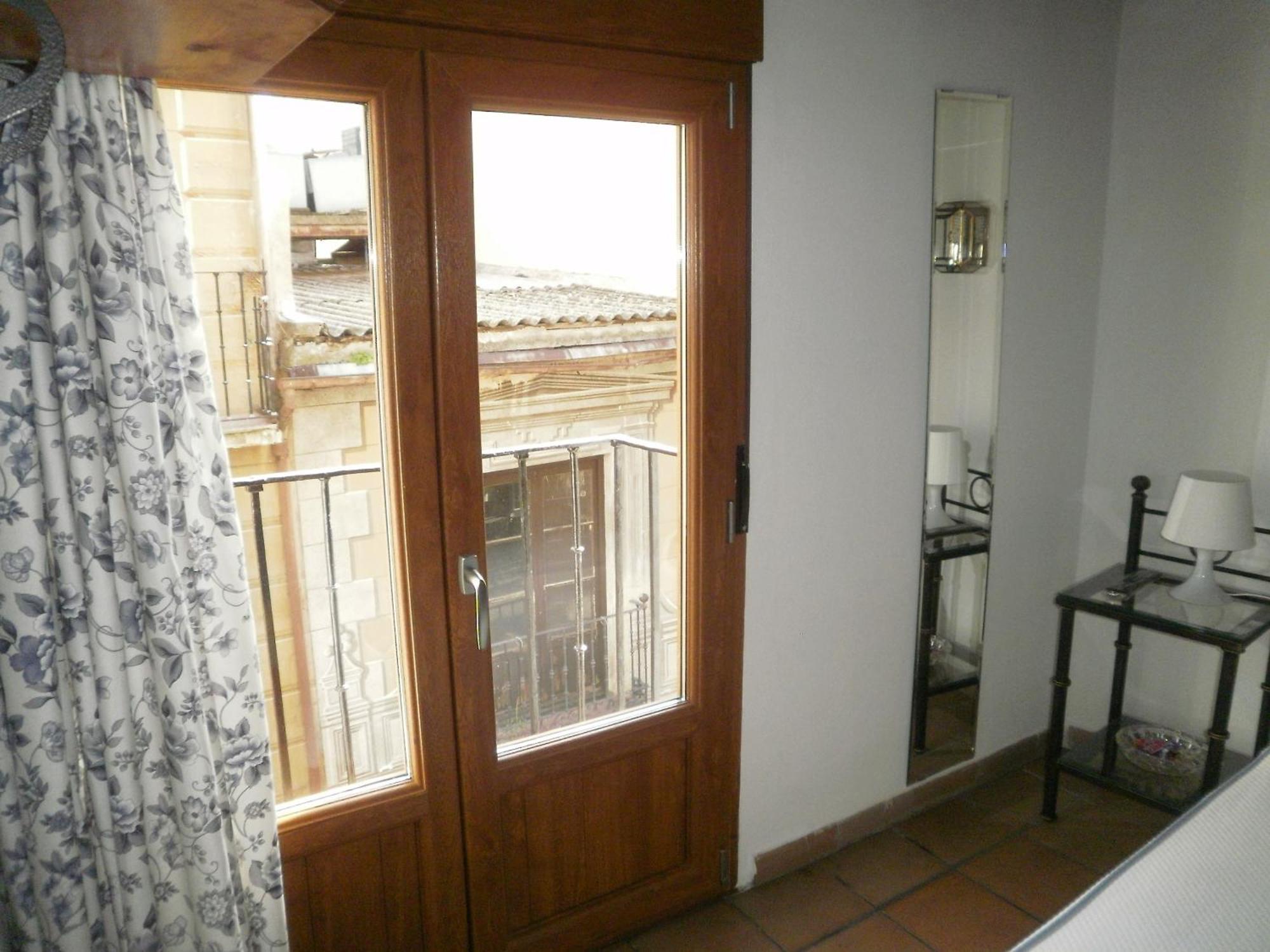 Hostal La Posada De Zocodover Толедо Экстерьер фото