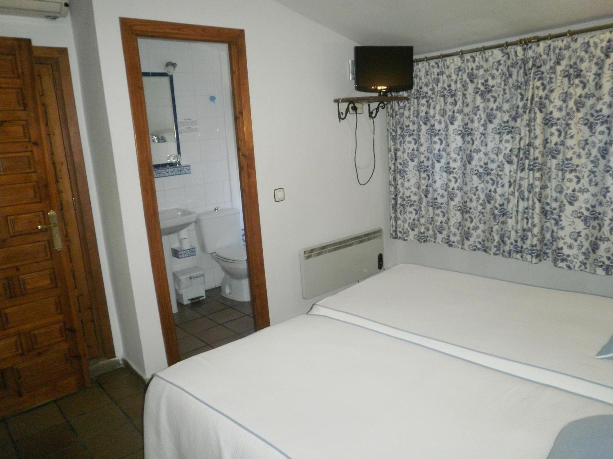 Hostal La Posada De Zocodover Толедо Экстерьер фото