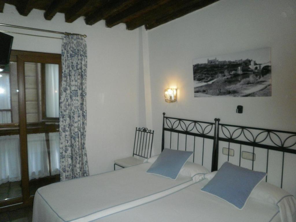 Hostal La Posada De Zocodover Толедо Экстерьер фото