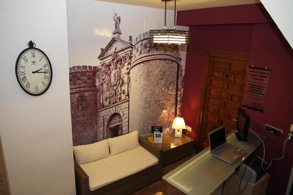 Hostal La Posada De Zocodover Толедо Экстерьер фото