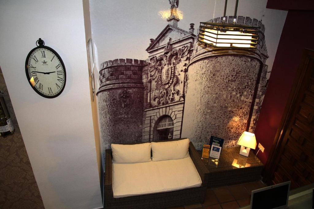 Hostal La Posada De Zocodover Толедо Экстерьер фото