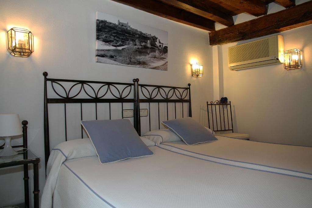 Hostal La Posada De Zocodover Толедо Экстерьер фото
