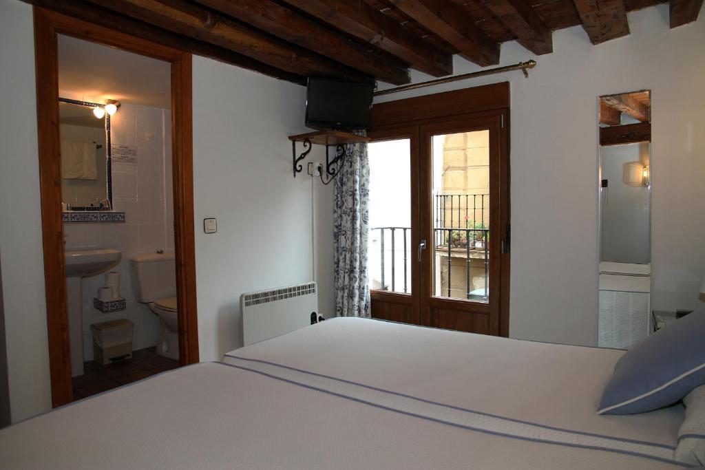 Hostal La Posada De Zocodover Толедо Экстерьер фото