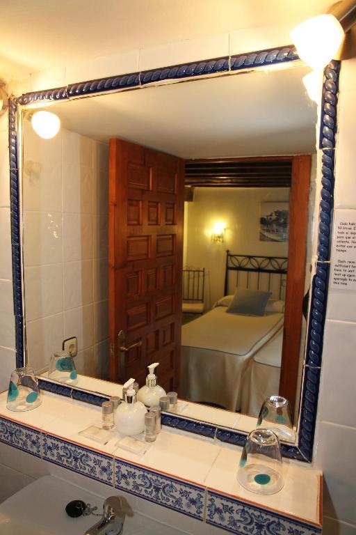 Hostal La Posada De Zocodover Толедо Экстерьер фото