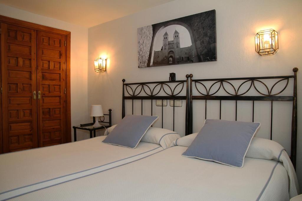 Hostal La Posada De Zocodover Толедо Экстерьер фото