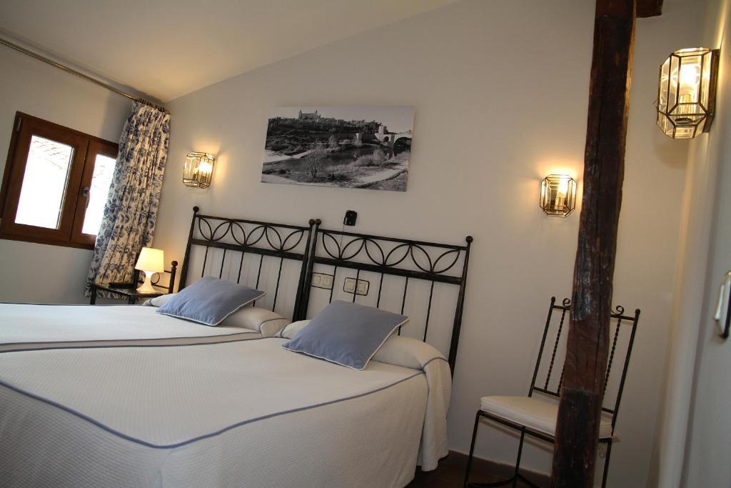 Hostal La Posada De Zocodover Толедо Экстерьер фото