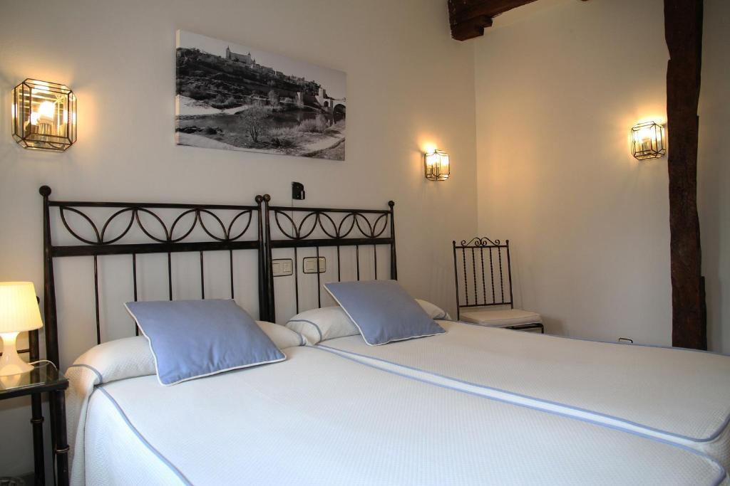Hostal La Posada De Zocodover Толедо Экстерьер фото