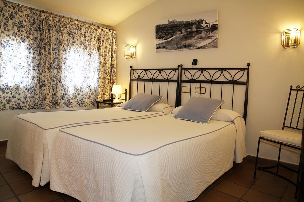 Hostal La Posada De Zocodover Толедо Экстерьер фото