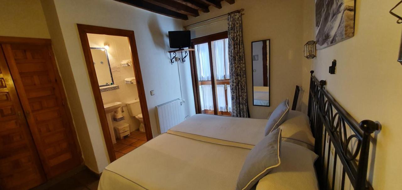 Hostal La Posada De Zocodover Толедо Экстерьер фото